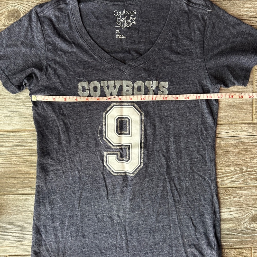 Cowboys Her Style V Neck T Shirt Romo 9 Womens XL Navy Blue NFL Football - Picture 3 of 5